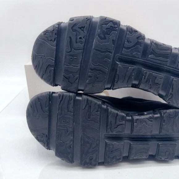 On Cloudaway Waterproof Suma Hiking Running Shoe All Black Mens US 9.5 *Limited - Picture 11 of 12